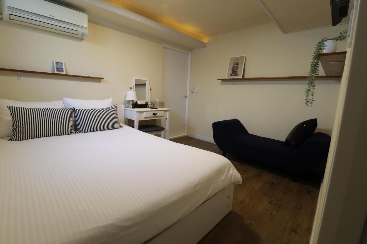 Just4U Guesthouse Seoul Ngoại thất bức ảnh