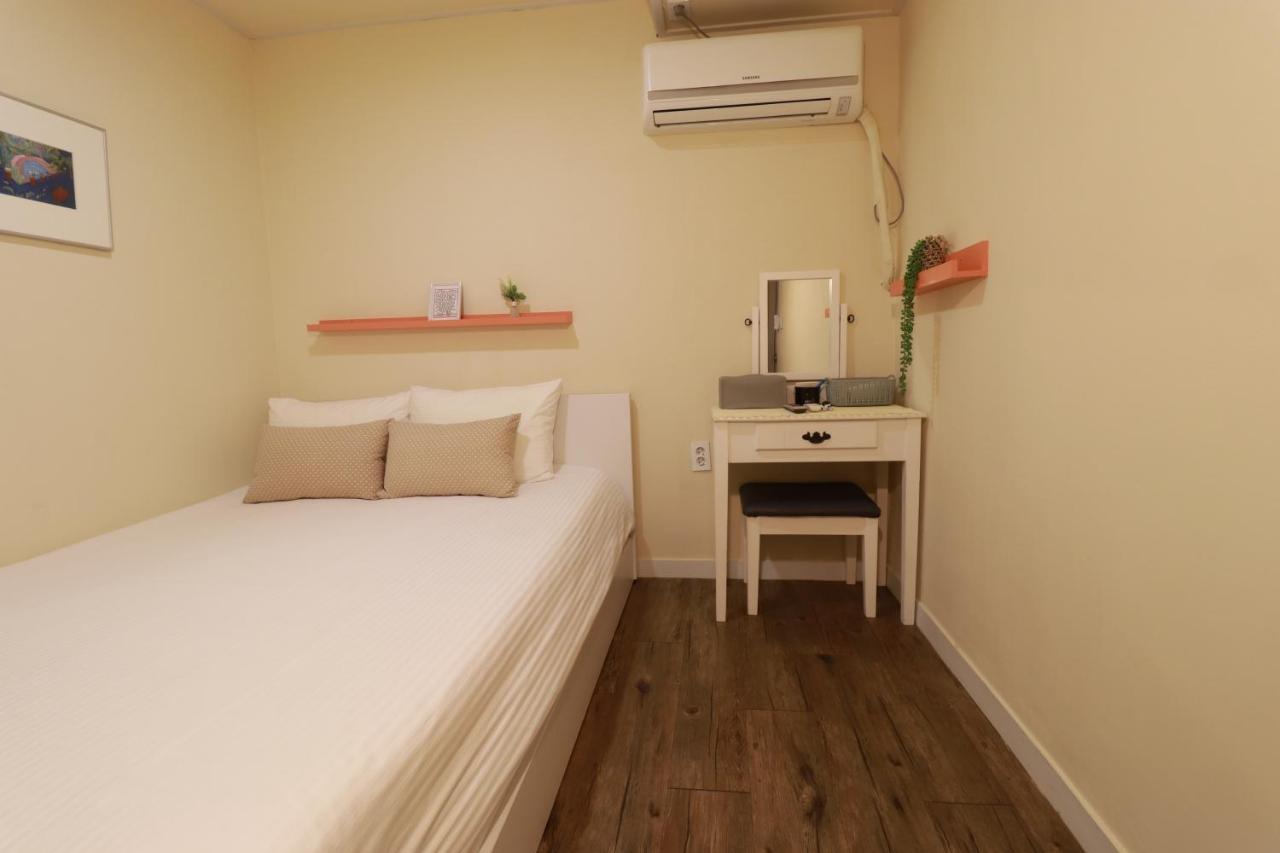 Just4U Guesthouse Seoul Ngoại thất bức ảnh