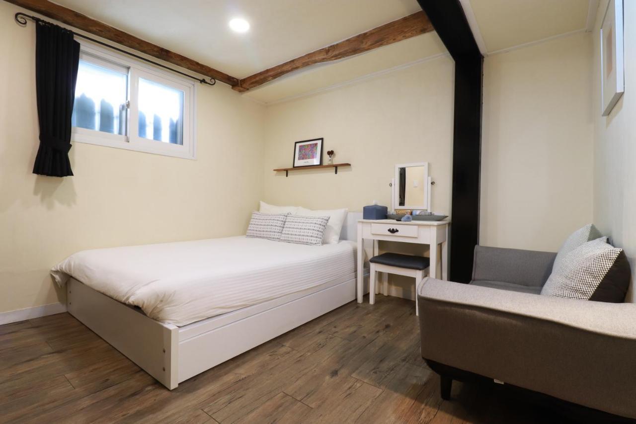 Just4U Guesthouse Seoul Ngoại thất bức ảnh