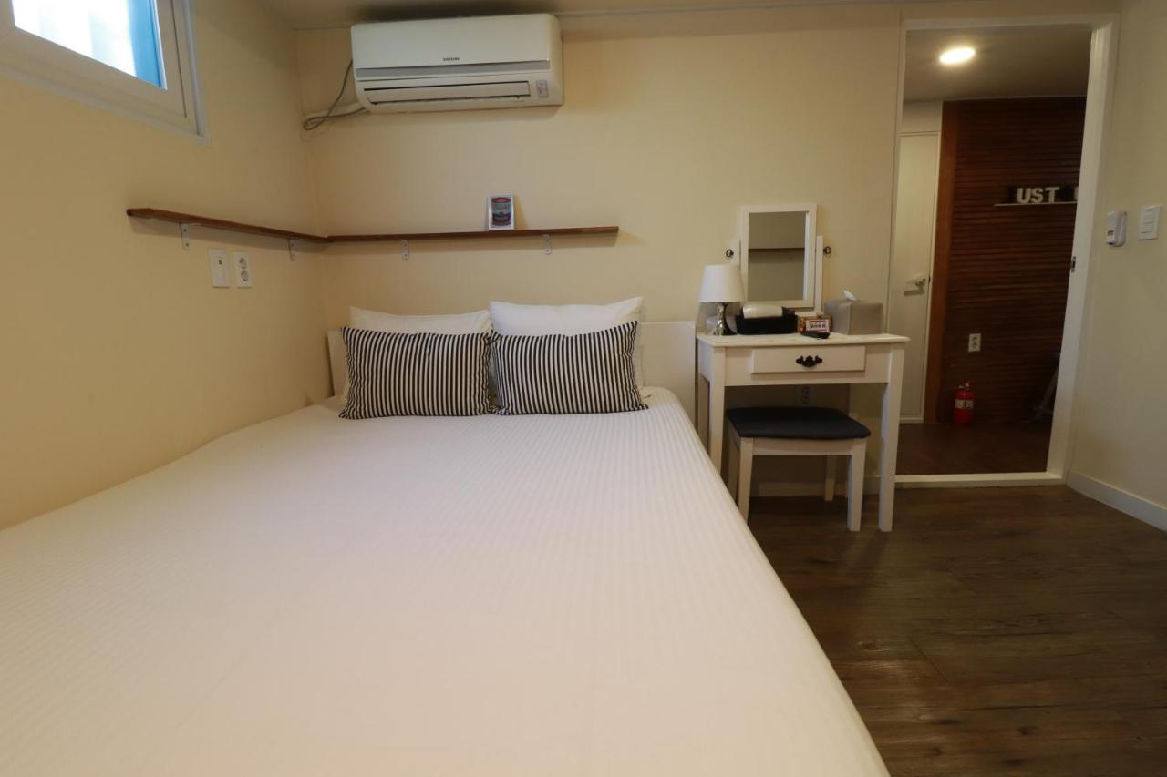 Just4U Guesthouse Seoul Ngoại thất bức ảnh